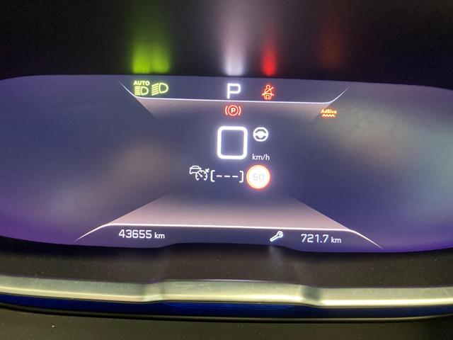 ３００８ ＧＴ　ブルーＨＤｉ　ディーゼルターボ　パノラミックサンルーフ　ディーゼルターボ　純正ナビゲーション　運転席・助手席シートヒーター　ＬＥＤヘッドライト　コブラシフト　パワーバックドア　運転席パワーシート（10枚目）