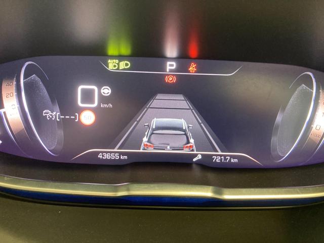 ３００８ ＧＴ　ブルーＨＤｉ　ディーゼルターボ　パノラミックサンルーフ　ディーゼルターボ　純正ナビゲーション　運転席・助手席シートヒーター　ＬＥＤヘッドライト　コブラシフト　パワーバックドア　運転席パワーシート（12枚目）