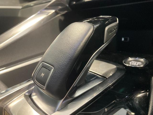 ３００８ ＧＴ　ブルーＨＤｉ　ディーゼルターボ　パノラミックサンルーフ　ディーゼルターボ　純正ナビゲーション　運転席・助手席シートヒーター　ＬＥＤヘッドライト　コブラシフト　パワーバックドア　運転席パワーシート（21枚目）