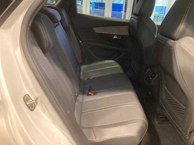 ３００８ ＧＴ　ブルーＨＤｉ　ディーゼルターボ　パノラミックサンルーフ　ディーゼルターボ　純正ナビゲーション　運転席・助手席シートヒーター　ＬＥＤヘッドライト　コブラシフト　パワーバックドア　運転席パワーシート（33枚目）