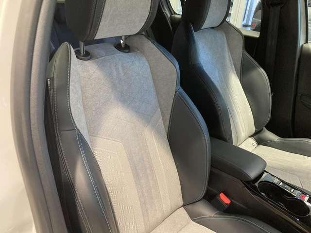 ２０８ ＧＴライン　パノラミックガラスルーフ　ＥＴＣ　バックカメラ　ＬＥＤヘッドライト　ＡＤＡＳシステム　コブラシフト（43枚目）