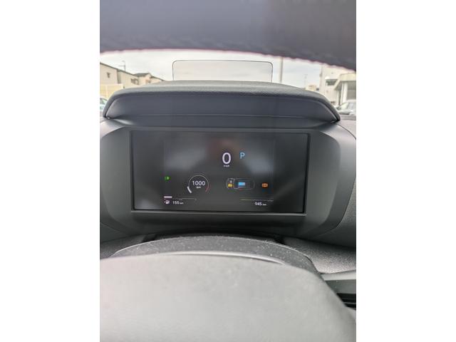 C4 マックス ハイブリッド アドバンストコンフォートシート/マンハッタングリーン/LEDヘッドライト/LEDリアライト/7インチデジタルインストルメントパネル/5ドアハッチバック/次世代シトロエンデザイン/ハイブリッド(15枚目)