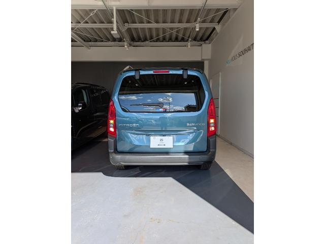 ベルランゴ ロング マックス ブルーHDi ディーゼルターボ チャイルドシートISOFIXアンカー/タイヤ空気圧警告灯/LEDヘッドライト/10インチタッチスクリーン/パノラミックガラスルーフ/先進運転支援システム/バックカメラ(5枚目)