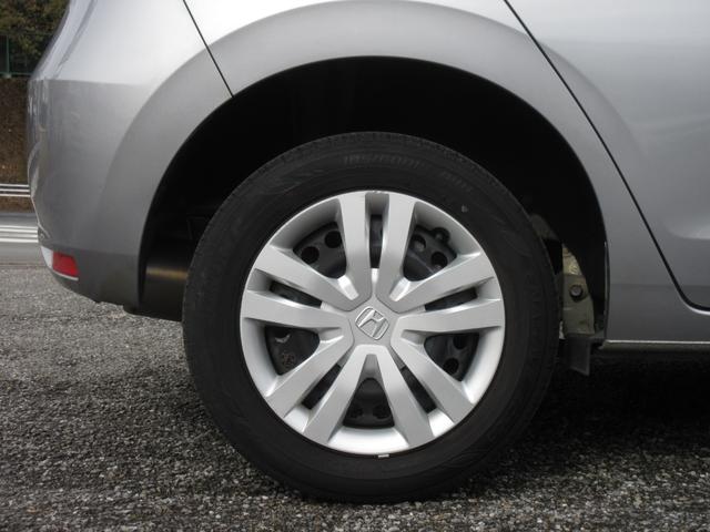 フィット e:HEVベーシック ホンダセンシング LEDヘッドライト 前後クリアランスソナー スマートキー ETC ワンオーナー 4WD(35枚目)