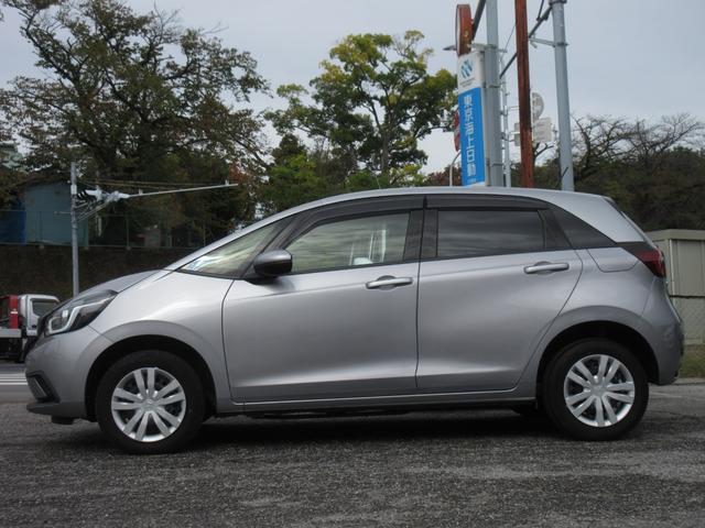 フィット e:HEVベーシック ホンダセンシング LEDヘッドライト 前後クリアランスソナー スマートキー ETC ワンオーナー 4WD(40枚目)