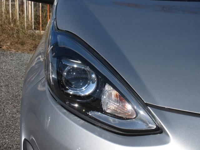 アクア Ｓスタイルブラック　後期型　純正ＳＤナビ　ブルートゥースオーディオ　ＥＴＣ　バックカメラ　スマートキー　ＬＥＤヘッドライト　前後クリアランスソナー　セーフティセンス　純正１５インチＡＷ　黒系内装（32枚目）