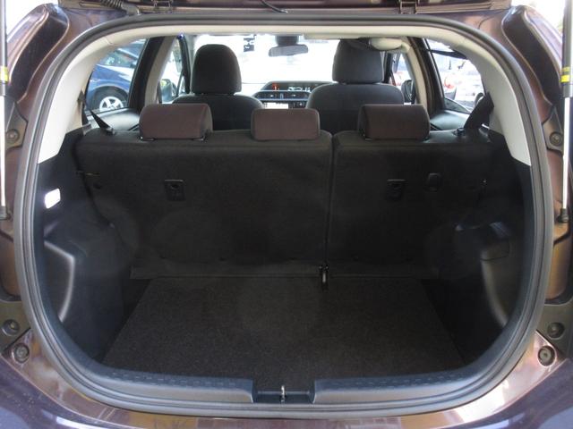 アクア Ｇ　中期型　純正ＳＤナビ　ブルートゥースオーディオ　地デジフルセグＴＶ　ドラレコ　ＥＴＣ　バックカメラ　スマートキー　クルコン　シートヒーター　社外１５インチＡＷ　衝突被害軽減ブレーキ　ワンオーナー（8枚目）