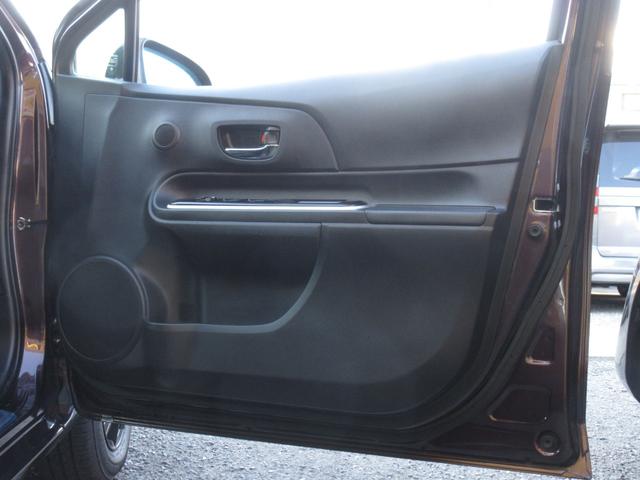 アクア Ｇ　中期型　純正ＳＤナビ　ブルートゥースオーディオ　地デジフルセグＴＶ　ドラレコ　ＥＴＣ　バックカメラ　スマートキー　クルコン　シートヒーター　社外１５インチＡＷ　衝突被害軽減ブレーキ　ワンオーナー（10枚目）