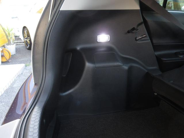 アクア Ｇ　中期型　純正ＳＤナビ　ブルートゥースオーディオ　地デジフルセグＴＶ　ドラレコ　ＥＴＣ　バックカメラ　スマートキー　クルコン　シートヒーター　社外１５インチＡＷ　衝突被害軽減ブレーキ　ワンオーナー（15枚目）