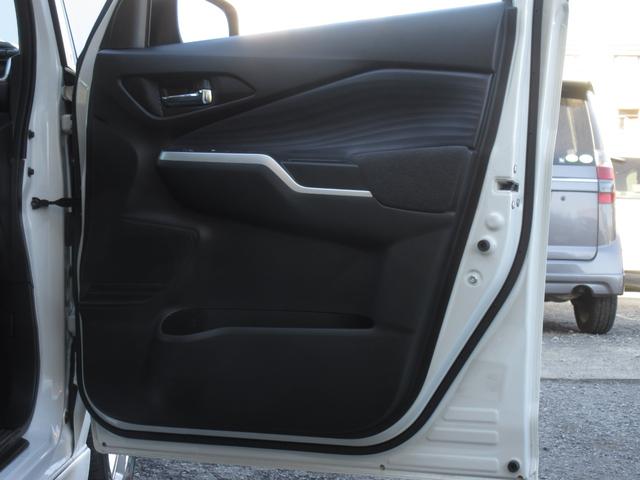 ソリオ ハイブリッドＭＺ　全方位モニター付メモリーナビ装着車　ブルートゥースオーディオ　地デジフルセグＴＶ　両側パワースライドドア　ＬＥＤヘッドライト　ＥＴＣ２．０　シートヒーター　ＡＣＣ　衝突被害軽減ブレーキ（10枚目）