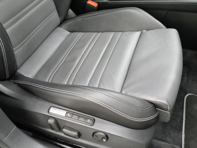 パサートヴァリアント ２．０ＴＳＩ　Ｒライン　専用レザーシート　新品タイヤ４本交換　パワーバックドア　マッサージ付パワーシート　シートヒーター　レザーステアリング　Ｗエアコン　レーダークルコン　前後ドラレコ　ＥＴＣ　保証付き　禁煙（77枚目）