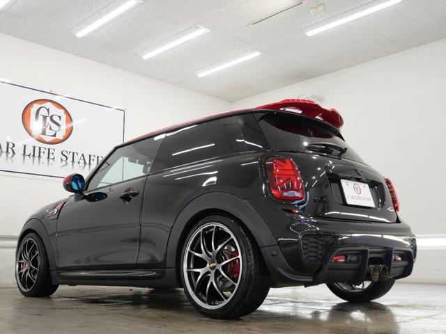ＭＩＮＩ ジョンクーパーワークス　ＲＥＭＵＳ可変マフラー　ローダウン　ＢＢＳ１８インチＡＷ　ブラックトリム　アルカンターラシート　ブースト計　油温計　液晶メーター　レーダー探知機　ドラレコ　ＥＴＣ　禁煙車　１年保証付き　ユーザー買取（15枚目）