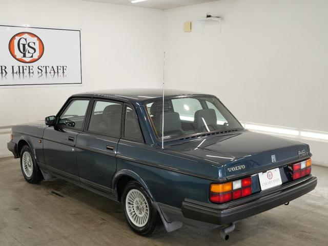 ２４０ 　クラシックリミテッドエディション　最終モデル　限定車　ブラックレザーシート　ウッドパネル　純正コロナ１４インチＡＷ　ブラックモール　クラシックリミテッド専用エンブレム　新品タイヤ交換済み（79枚目）