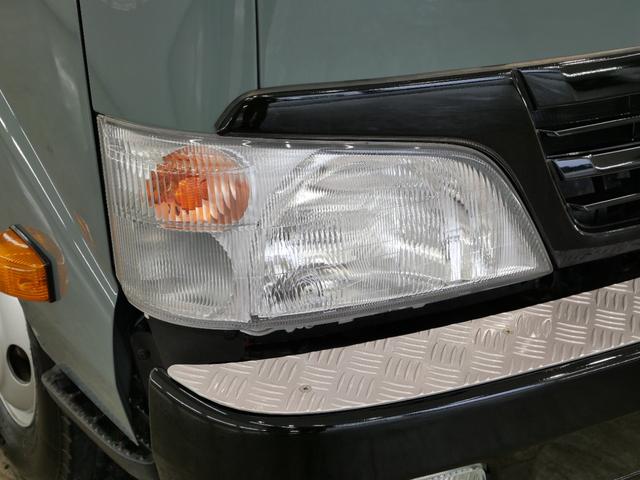 デュトロ Ｗキャブ　ＮＯＸ・ＰＭ適合車　キャブオーバー　ダブルキャブ　電動キャブチルト　三方開　各部縞鋼板貼り　レザー調シートカバー　可倒式パーキングブレーキ全塗装カスタム済み　ドアバイザー　電動格納ミラー（46枚目）