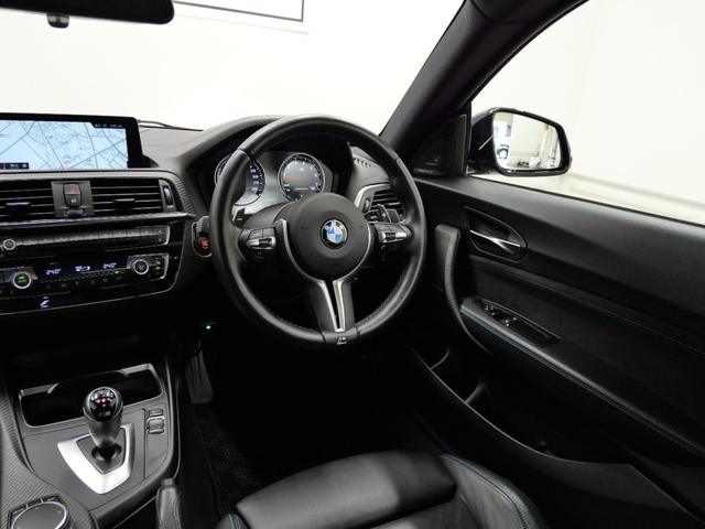 Ｍ２ ベースグレード　後期モデル　Ｈ＆Ｒ足回り　ＲＥＭＵＳマフラー　カーボンエアロパーツ　サンルーフ　黒レザーシート　シートヒーター　パドルシフト　リアスポイラー　ミラー型ＥＴＣ　コンフォートアクセス　１年保証付き　禁煙車（24枚目）