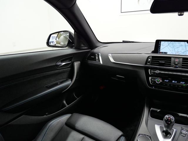 Ｍ２ ベースグレード　後期モデル　Ｈ＆Ｒ足回り　ＲＥＭＵＳマフラー　カーボンエアロパーツ　サンルーフ　黒レザーシート　シートヒーター　パドルシフト　リアスポイラー　ミラー型ＥＴＣ　コンフォートアクセス　１年保証付き　禁煙車（25枚目）