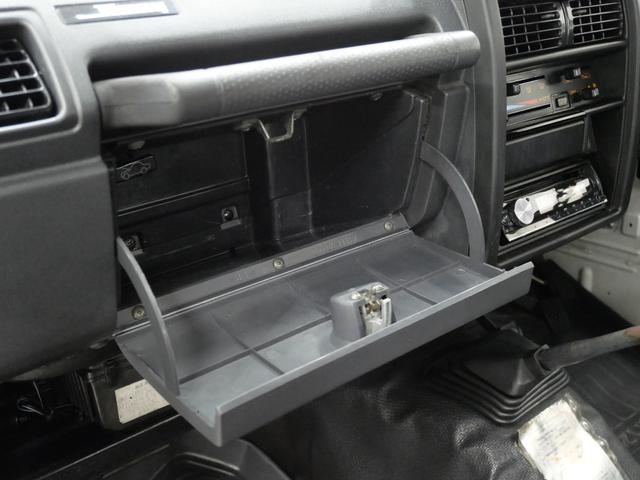 ジムニー CC 後付けパワーステアリング(純正流用) 純正オプションフォグライト 防錆施工済み(ノックスドール) BesTop幌 モモステアリング シートカバー 1型グリル JA11V用アルミホイール Tベルト交換済(24枚目)