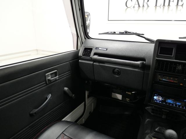 ジムニー CC 後付けパワーステアリング(純正流用) 純正オプションフォグライト 防錆施工済み(ノックスドール) BesTop幌 モモステアリング シートカバー 1型グリル JA11V用アルミホイール Tベルト交換済(52枚目)