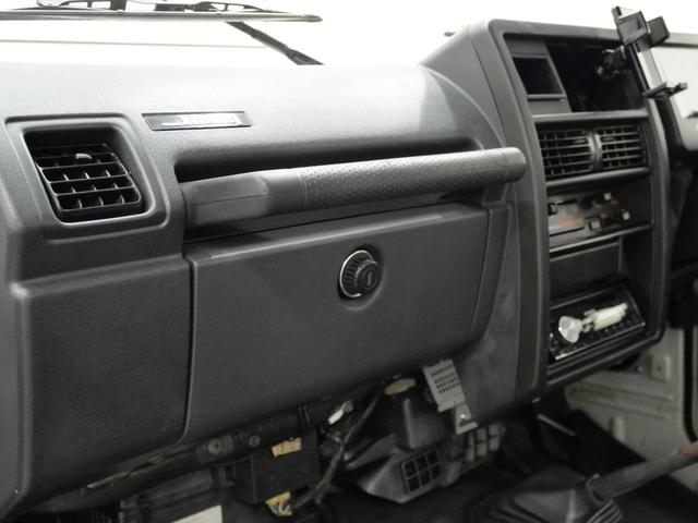 ジムニー CC 後付けパワーステアリング(純正流用) 純正オプションフォグライト 防錆施工済み(ノックスドール) BesTop幌 モモステアリング シートカバー 1型グリル JA11V用アルミホイール Tベルト交換済(59枚目)