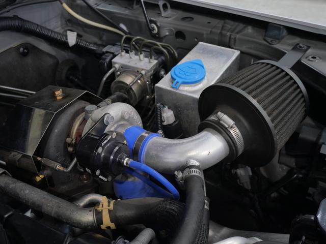 ジムニーシエラ ＪＣ　グレッディターボキット　グレッディインタークーラー　グレッディブローオフ　グレッディサブコン　グレッディ触媒　グレッディブーストメータ　グレッディエアクリーナー　フジツボマフラー　ローダウン　１年保証（78枚目）