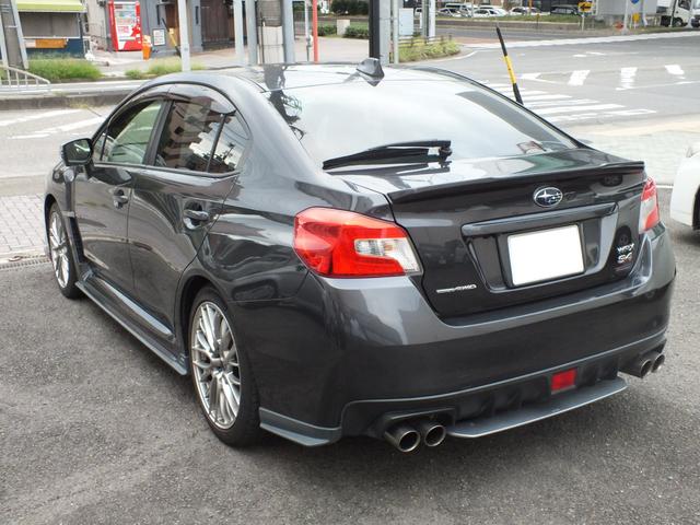 ＷＲＸ Ｓ４ ２．０ＧＴ－Ｓアイサイト　アドバンスドセイフティパッケージ　ＳＴＩスタイル・ＳＴＩパフォーマンスパッケージ　フレキシブルタワーバー・サポートフレームリア　１８インチＡＷ　革シート　ナビ・ＴＶ　バック・サイドカメラ　パドルシフト（8枚目）