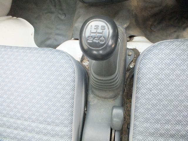 サンバートラック ＴＢ　４ＷＤ　５速マニュアル　ターボ　法人使用車（13枚目）