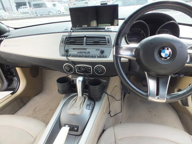 Ｚ４ ３．０ｉ　電動ルーフ　革シート　シートヒーター付き電動シート　キーレス　ＥＴＣ　タワーバー（11枚目）