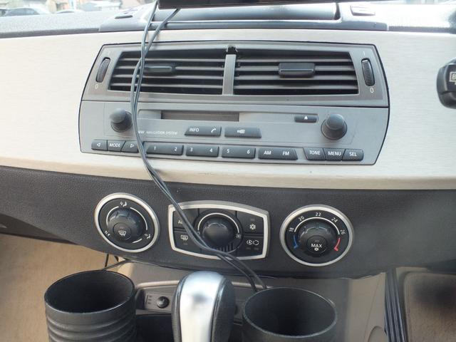 Ｚ４ ３．０ｉ　電動ルーフ　革シート　シートヒーター付き電動シート　キーレス　ＥＴＣ　タワーバー（18枚目）