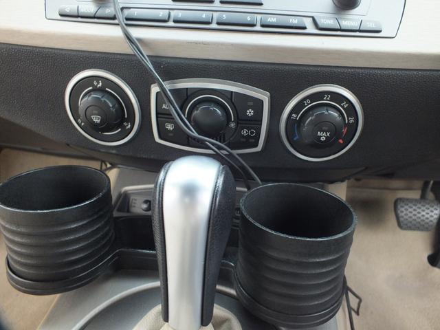 Ｚ４ ３．０ｉ　電動ルーフ　革シート　シートヒーター付き電動シート　キーレス　ＥＴＣ　タワーバー（19枚目）
