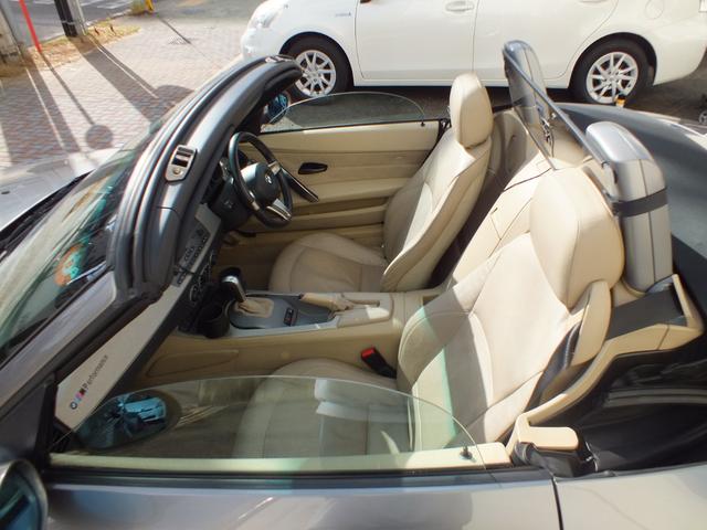 Ｚ４ ３．０ｉ　電動ルーフ　革シート　シートヒーター付き電動シート　キーレス　ＥＴＣ　タワーバー（29枚目）