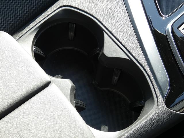 ３００８ ＧＴハイブリッド４　正規認定中古車　保証整備付　弊社代車　ＥＴＣ　ドラレコ　バックカメラ　電動シート　衝突軽減ブレーキ　アイドリングストップ　障害物ソナー　レーンキープ　アクティブクルコン　ＬＥＤライト　サンルーフ（22枚目）