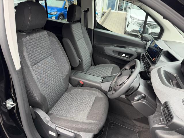 リフター ＧＴ　新車保証継承　弊社デモカー　ＥＴＣ　ドラレコ前後３６０°コーナーセンサー　両側スライドドア　１７インチホイール（7枚目）