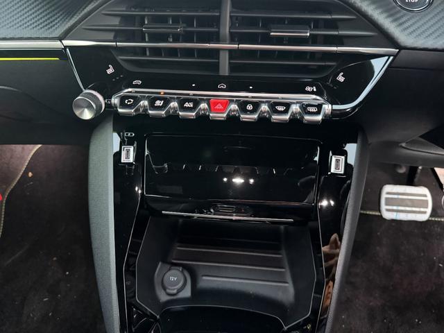 ２００８ ＧＴ　弊社デモカー　新車保証継承　ＥＴＣ　ドラレコ　カープレイ　アンドロイドオート　アダプティブクルーズコントロール　３６０°コーナーセンサー　前後カメラ（11枚目）