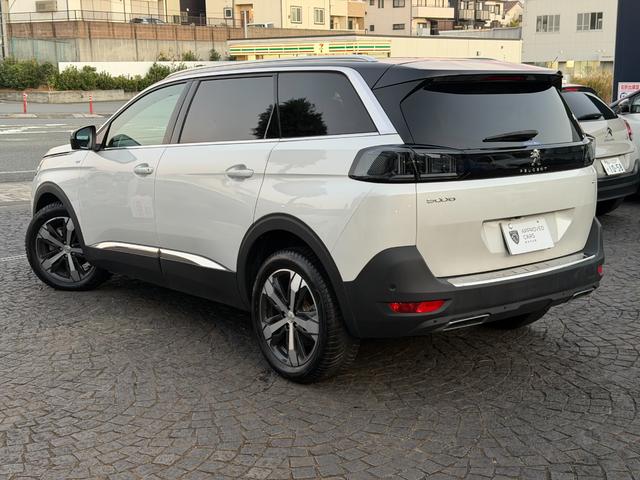 ５００８ ＧＴ　弊社デモカー　新車保証継承　パワーシート　電動リアゲート　カープレイ　アンドロイドオート　３６０°コーナーセンサー　アダプティブクルーズコントロール　パノラミックルーフ（2枚目）