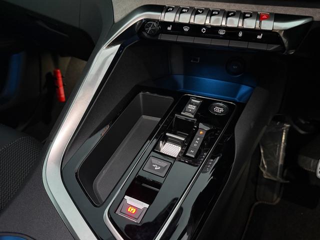 ５００８ ＧＴ　弊社デモカー　新車保証継承　パワーシート　電動リアゲート　カープレイ　アンドロイドオート　３６０°コーナーセンサー　アダプティブクルーズコントロール　パノラミックルーフ（11枚目）