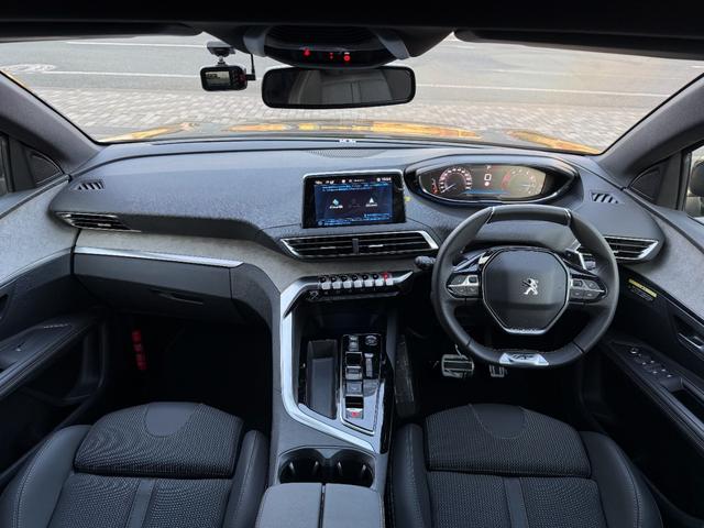 ３００８ ＧＴ　弊社デモカー　新車保証継承　ＥＴＣ　ドラレコ　パノラミックルーフ　カープレイ　アンドロイドオート　３６０°コーナーセンサー　バックカメラ　サイドカメラ　ヒルコントロール（3枚目）