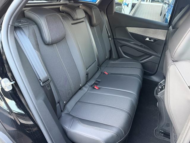 ３００８ ＧＴ　弊社デモカー　新車保証継承　ＥＴＣ　ドラレコ　パノラミックルーフ　カープレイ　アンドロイドオート　３６０°コーナーセンサー　バックカメラ　サイドカメラ　ヒルコントロール（20枚目）