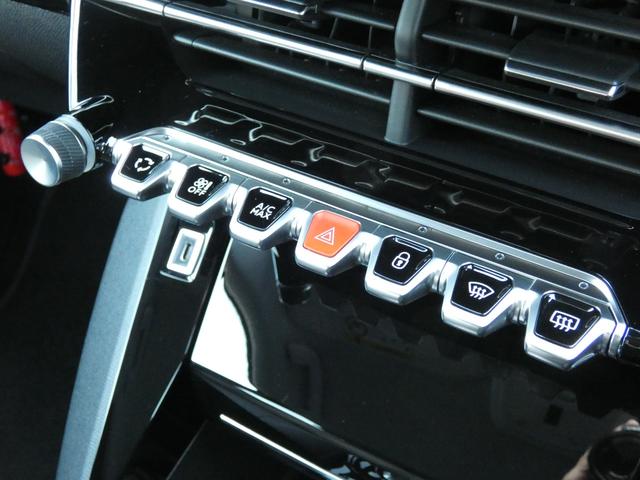 ２０８ アリュール　正規認定中古車　保証整備付　弊社代車　ナビ　ＥＴＣ　ドラレコ　バックカメラ　衝突軽減ブレーキ　アイドリングストップ　障害物ソナー　レーンキープ　アダプティブクルコン　ＬＥＤライト　純正ホイール（19枚目）