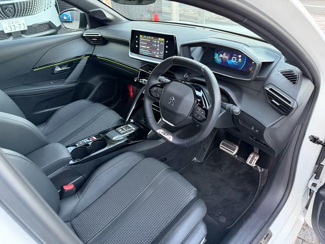 ｅ－２０８ 　弊社デモカー　正規認定中古車　ＥＴＣドラレコ付き　カープレイアンドロイドオート　アダプティブクルーズコントロール　３６０°コーナーセンサー（5枚目）