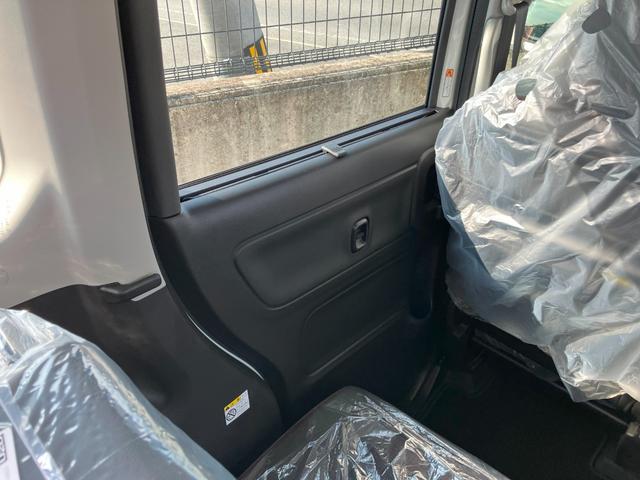 スペーシアカスタム ハイブリッドＸＳ　両側電動スライドドア　ステアリングヒーター　ナビ　ＴＶ　スマートキー　ＣＤ　ＤＶＤ　ベンチシート　アイドリングストップ　全方位カメラ　シートヒーター（17枚目）