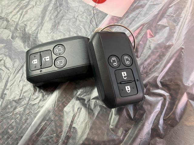 スペーシアカスタム ハイブリッドＸＳ　両側電動スライドドア　ステアリングヒーター　ナビ　ＴＶ　スマートキー　ＣＤ　ＤＶＤ　ベンチシート　アイドリングストップ　全方位カメラ　シートヒーター（35枚目）