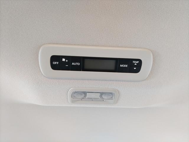 セレナ e-パワー ハイウェイスターV アラウンドビューモニター+ルームミラー+ドラレコ+LEDヘッドライト+NCナビ+ETC2.0+SOSコール 登録済未使用車(19枚目)