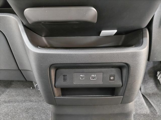 セレナ e-パワー ハイウェイスターV アラウンドビューモニター+ルームミラー+ドラレコ+LEDヘッドライト+NCナビ+ETC2.0+SOSコール 登録済未使用車(27枚目)