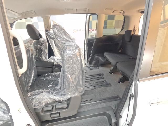 セレナ e-パワー ハイウェイスターV アラウンドビューモニター+ルームミラー+ドラレコ+LEDヘッドライト+NCナビ+ETC2.0+SOSコール 登録済未使用車(41枚目)