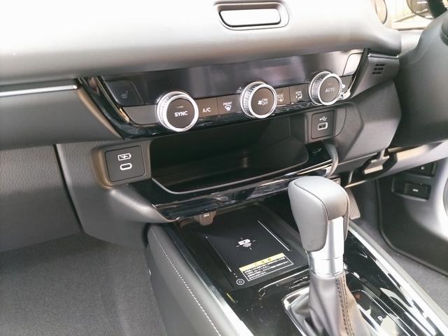 ヴェゼル e:HEV Z ホンダコネクトナビ+ETC2.0+ワイヤレス充電器 Honda SENSING 登録済未使用車 LEDヘッドライト 前席シートヒーター/ステアリングヒーター 電子パーキングブレーキ スマートキー(14枚目)