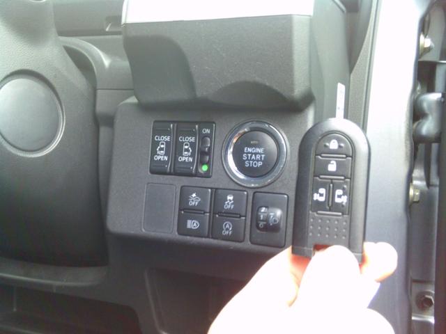 ピクシスメガ L SAIII 両側パワースライド ナビ&バックカメラ(30枚目)