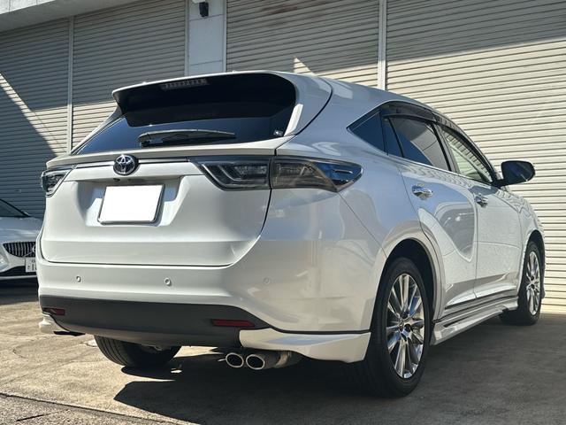 ハリアー プレミアム　アドバンスドパッケージ　モデリスタフルエアロ　ＨＫＳ車高調　タナベマフラー　純正ＳＤナビ　ＪＢＬ　全方位カメラ　バックカメラ　フルセグＴＶ　スマートキー　ＬＥＤヘッド　ハーフレザ　　ＥＴＣ　電動リアゲート（6枚目）