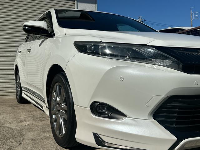 ハリアー プレミアム　アドバンスドパッケージ　モデリスタフルエアロ　ＨＫＳ車高調　タナベマフラー　純正ＳＤナビ　ＪＢＬ　全方位カメラ　バックカメラ　フルセグＴＶ　スマートキー　ＬＥＤヘッド　ハーフレザ　　ＥＴＣ　電動リアゲート（7枚目）