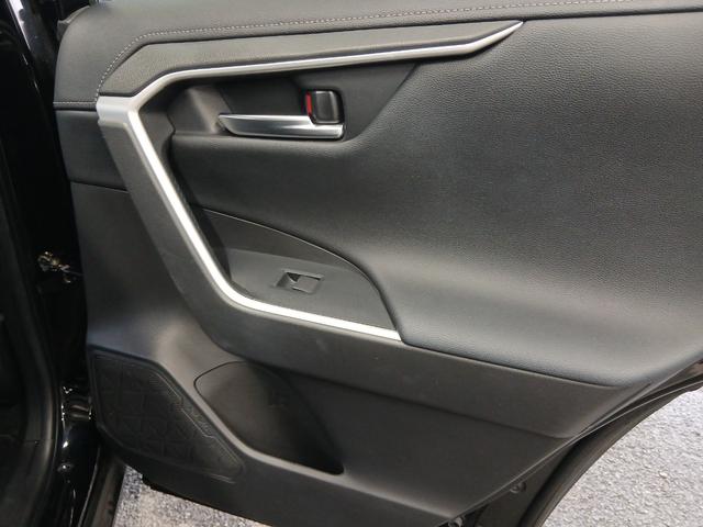 ＲＡＶ４ ハイブリッドＧ　４ＷＤ　ドライブレコーダー　ＥＴＣ　全周囲カメラ　クリアランスソナー　オートクルーズコントロール　レーンアシスト　パワーシート　衝突被害軽減システム　ナビ　ＴＶ　オートマチックハイビーム　オートライト（37枚目）