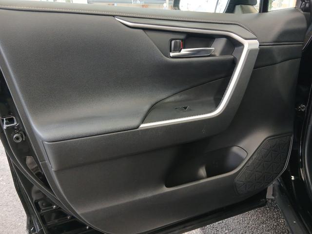 ＲＡＶ４ ハイブリッドＧ　４ＷＤ　ドライブレコーダー　ＥＴＣ　全周囲カメラ　クリアランスソナー　オートクルーズコントロール　レーンアシスト　パワーシート　衝突被害軽減システム　ナビ　ＴＶ　オートマチックハイビーム　オートライト（40枚目）